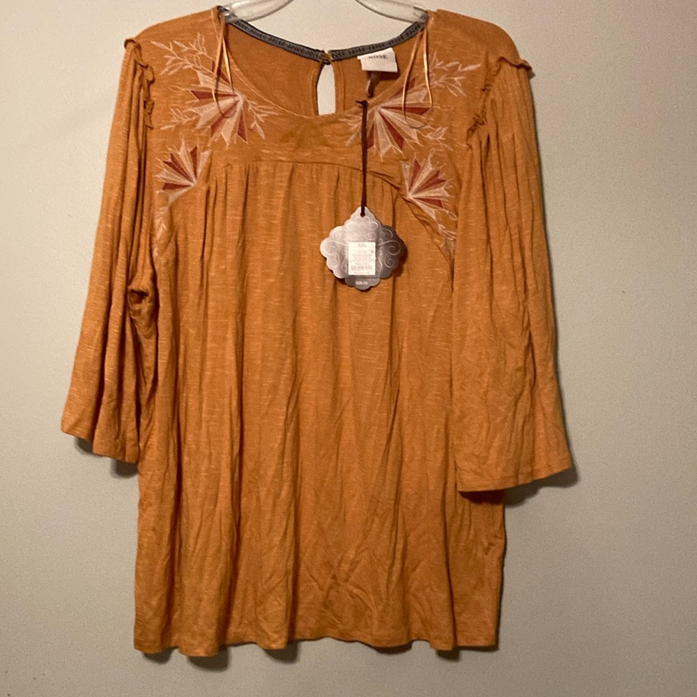 NWT Knox Rose gold top embroidered decoration with 3/4 length sleeves sz. XXL